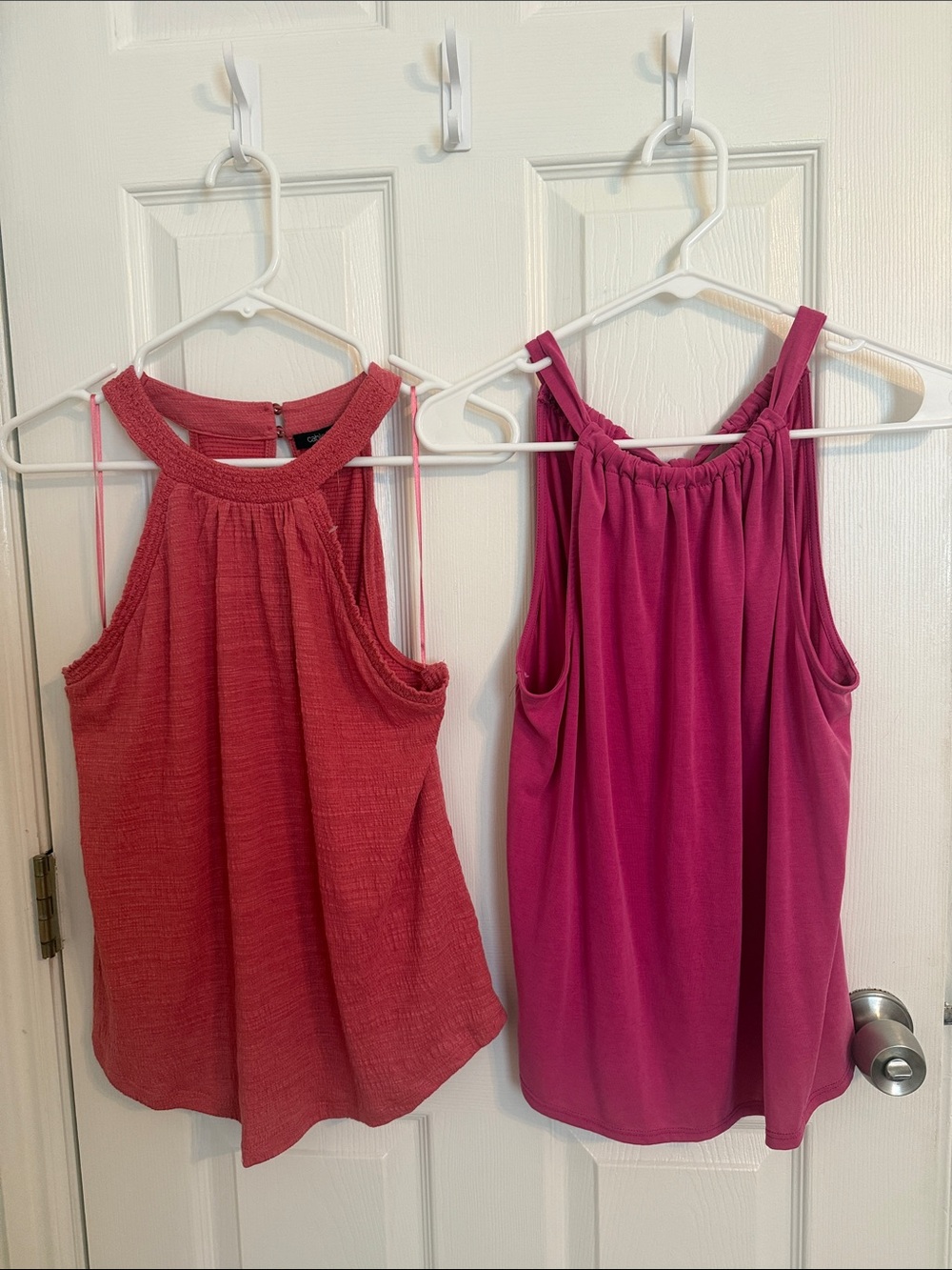 Cable & Gauge And Green Envelope Sleeveless Tank Tops - Coral and Raspberry